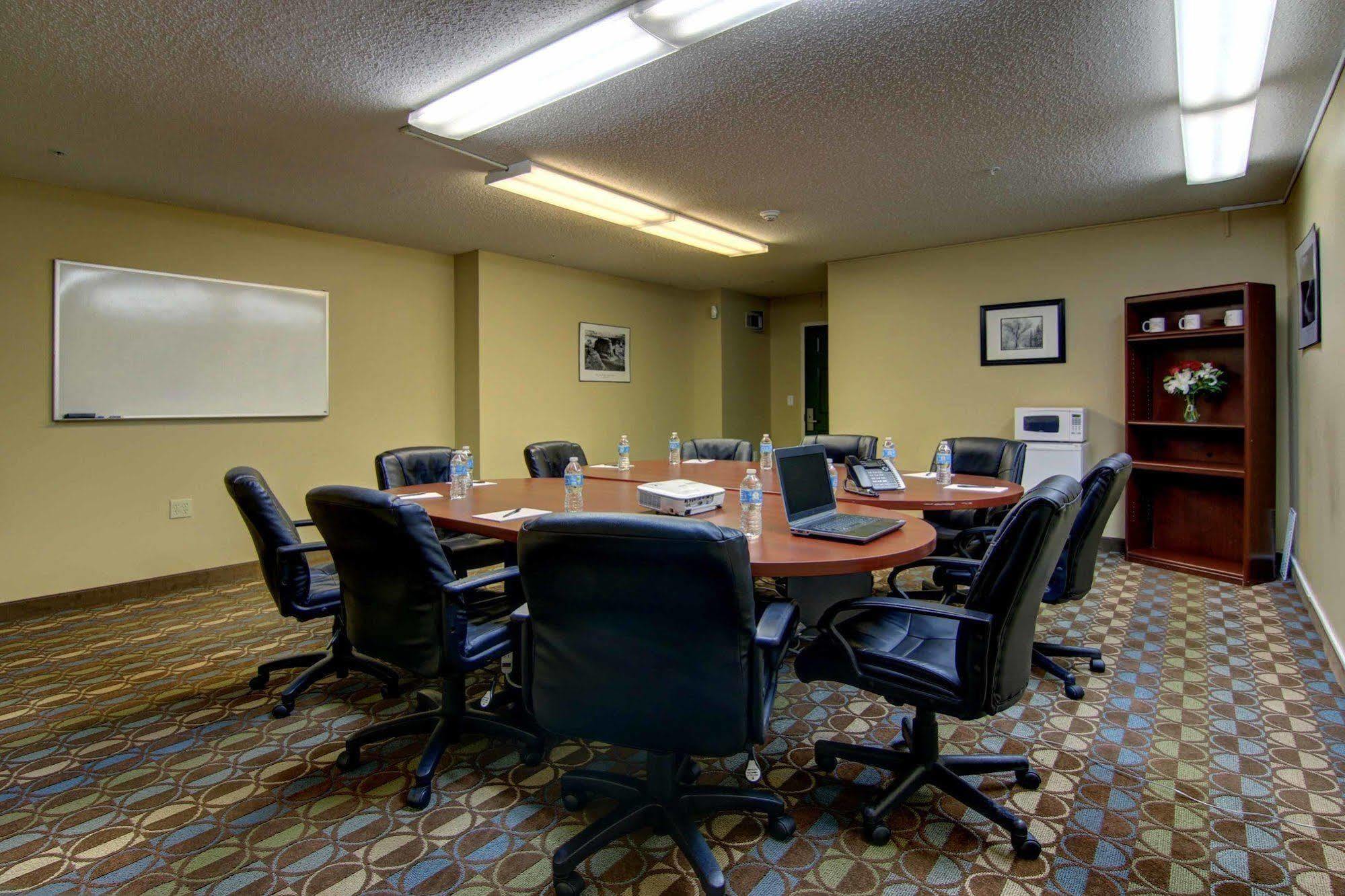 Intown Suites Extended Stay Marietta Ga - Roswell Rd Εξωτερικό φωτογραφία